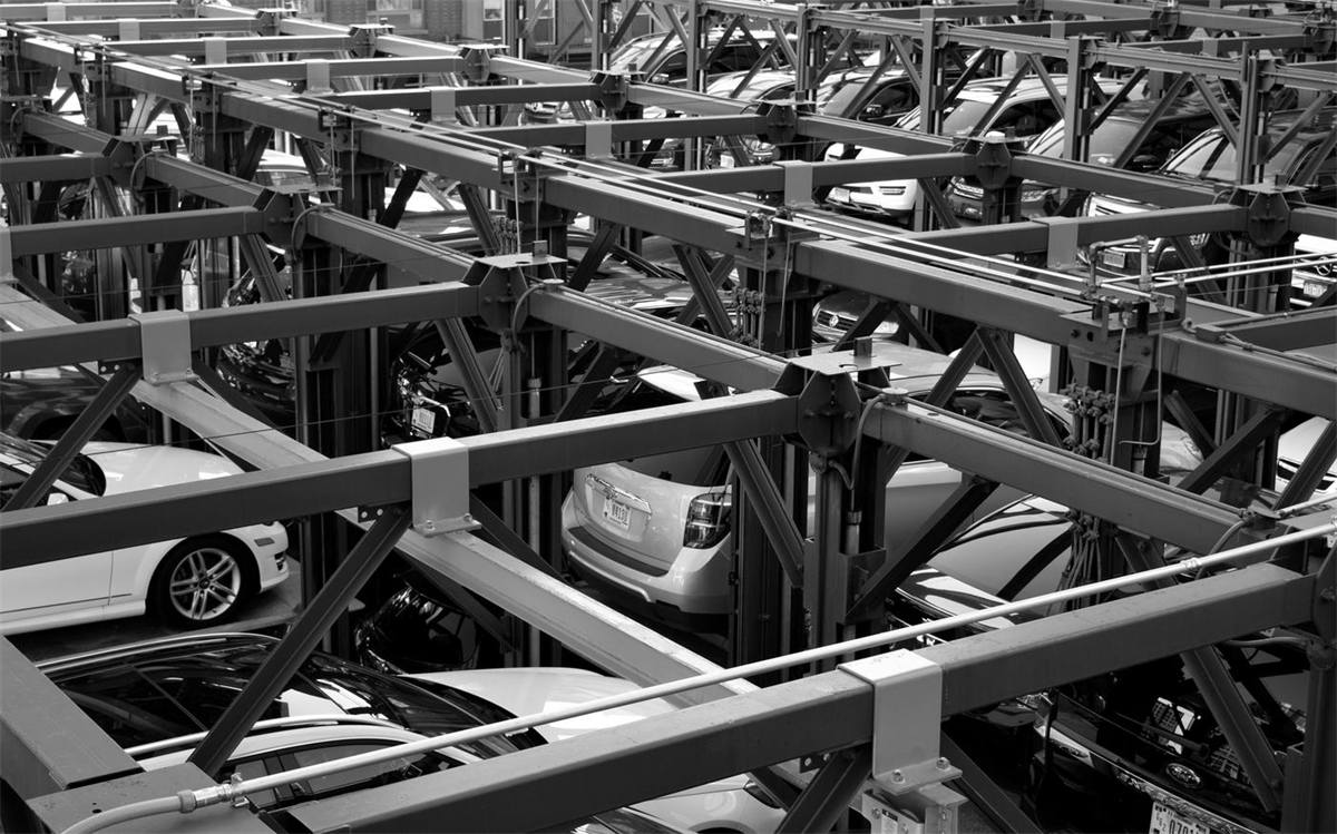 Inter Car Trading — auto's in een parkeersysteem